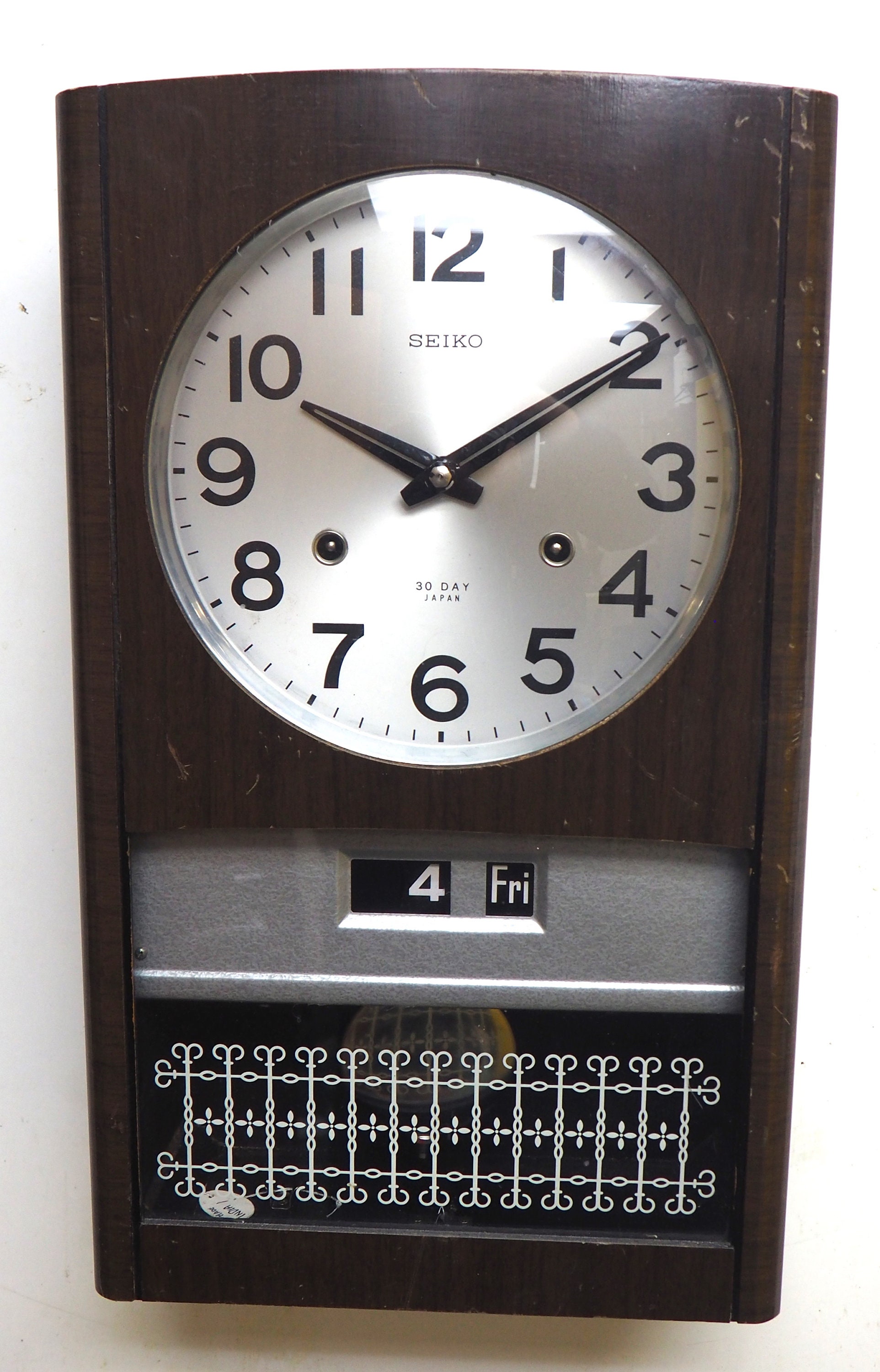 seiko day date wall clock