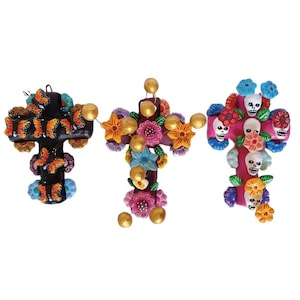 Kit de cruces de barro policromado