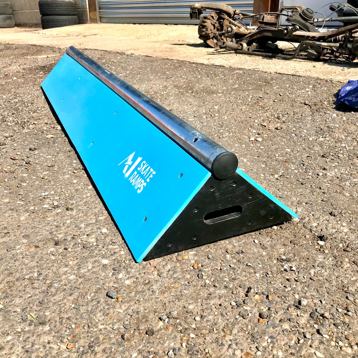 6ft Long Banked Grind Rail Slappy Bar Skate Ramp Skateboard Scooter