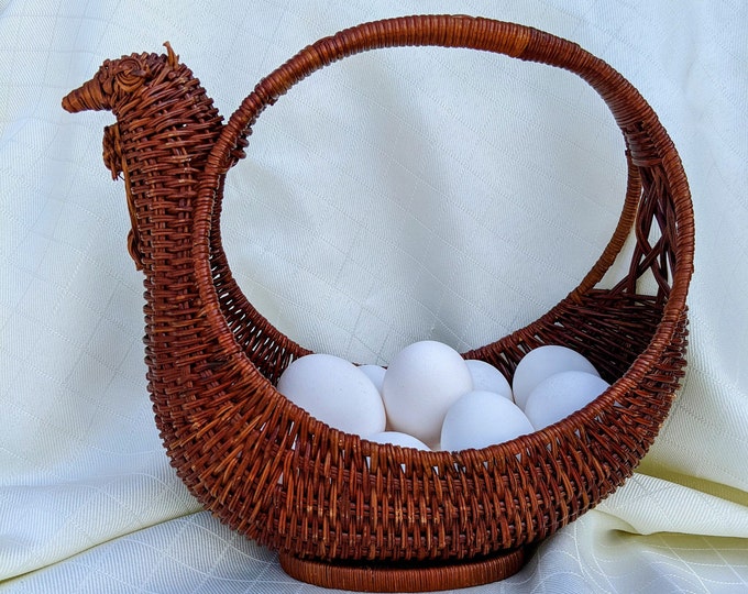 Vintage Wicker Chicken Shaped Basket, Brown Wicker Egg Basket, Retro