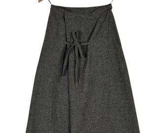 Falda cruzada de lana de Comme des Garçons – AD1989 Cintura asimétrica con lazo hecha en Japón