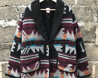 Chaqueta polar azteca vintage TITICACA: chaqueta con forro de sherpa y estampado tribal, abrigo de invierno acogedor.