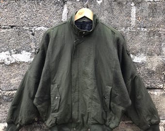 Vintage Japanese Military Bomber Jacket – Olive Green Nylon Zip-Up – Quilted Lining – Size L