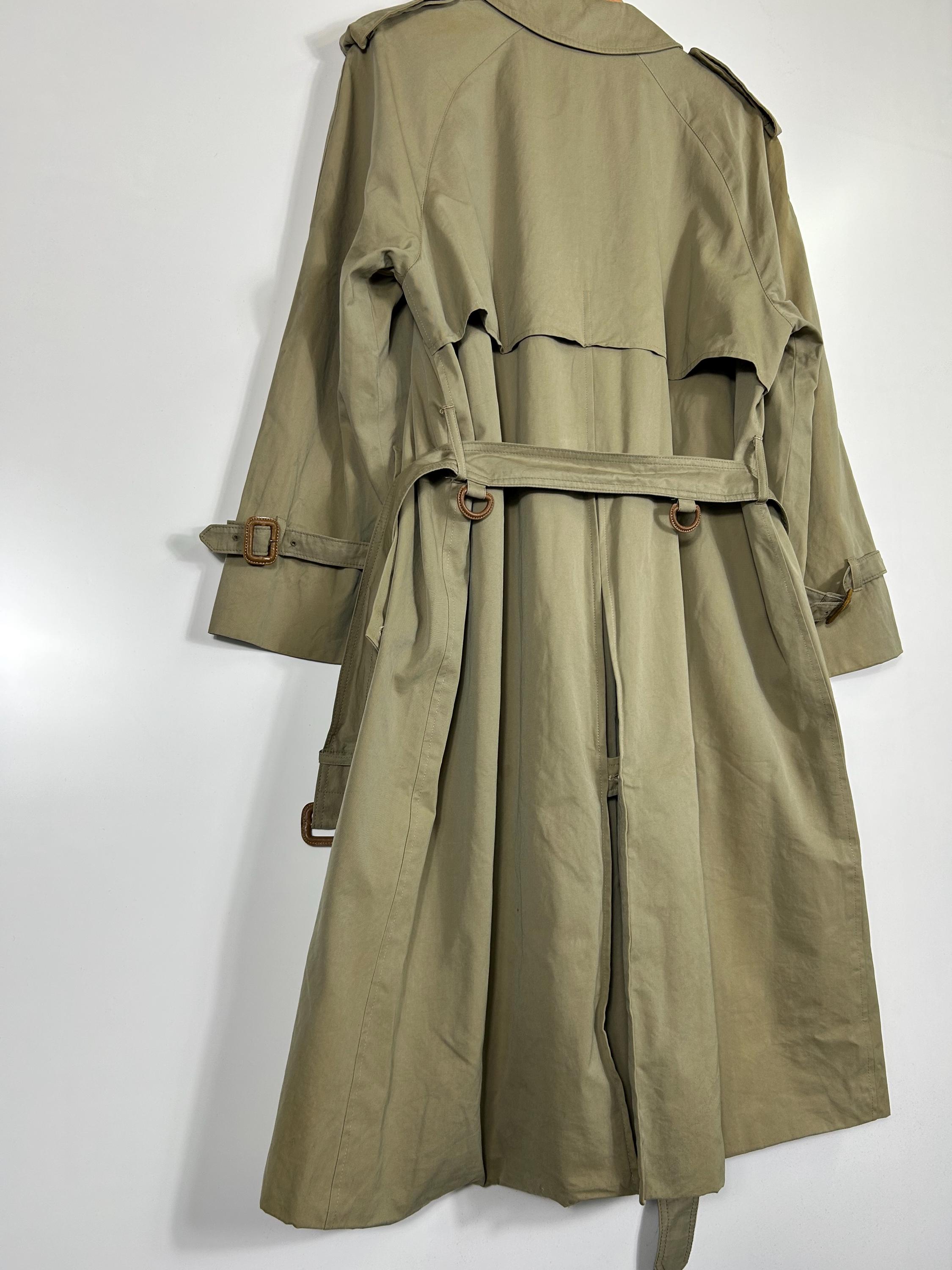 アクアスキュータム　ダブルブレスト トレンチコート　カーキ　ロンドン 90年代ヴィンテージ アクアスキュータム ロンドン カーキ トレンチ
