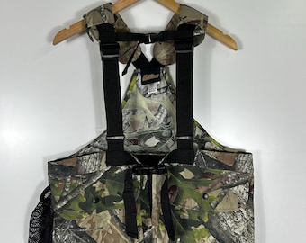 Vintage Fieldline Camo Hunting Vest – Utility Game Pouch Vest with Mesh Pockets – Adjustable Straps