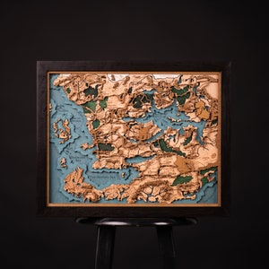 Carte en bois 3D des continents enchantés