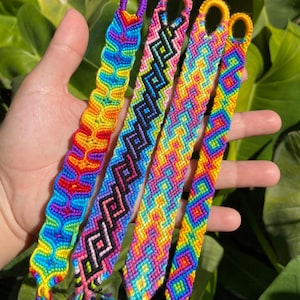 Collezione di braccialetti dell'amicizia fatti a mano カラー レインボー プライド