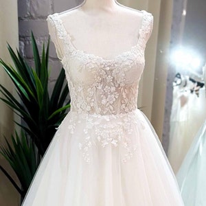 Robe de mariée bohème florale une ligne robe de mariage rustique scintillant robe de mariée en tulle robe de mariée corset romantique avec des fleurs mariage hippie