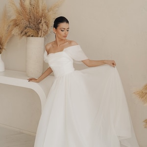 Minimalistisches Hochzeitskleid, Hochzeitskleid schulterfrei, bescheidenes Hochzeitskleid, Korsett-Hochzeitskleid, schlichtes Hochzeitskleid, lässiges Hochzeitskleid