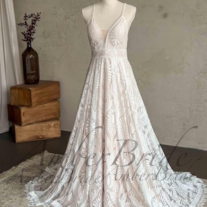 Bohemian A Line Wedding Dress Lace Long Sleeve Dress Wedding Boho A Line Bridal Dress Detachable Sleeve Spaghetti Strap Boho Wedding Dress