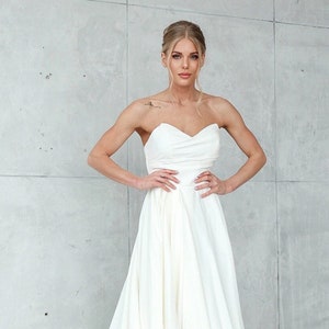 A-Linie Satin Brautkleid, Trägerloses Brautkleid, Elegantes Brautkleid, Lässiges Brautkleid, Couture Brautkleid, Standesamt Brautkleid