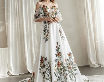 Fee bloemen trouwjurk fantasie elfen jurk bruiloft Viking geborduurde trouwjurk renaissance etherische bruidsjurk kleurrijke bruiloft