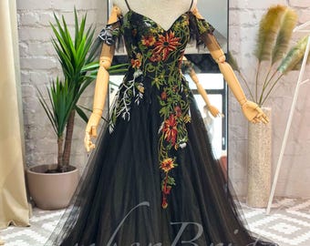 Black Floral Embroidered Wedding Dress Gothic Off Shoulder Sleeve Wedding Gown Pagan Nature Bridal Gown Forest Witchy Wedding Dress