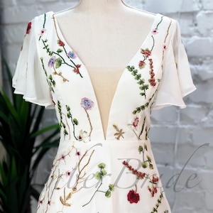 Flutter Sleeve Floral Wedding Dress Fairy Colorful Dress Wedding Wildflower Rustic Bridal Dress with Flowers Backless Romantic Wedding Gown