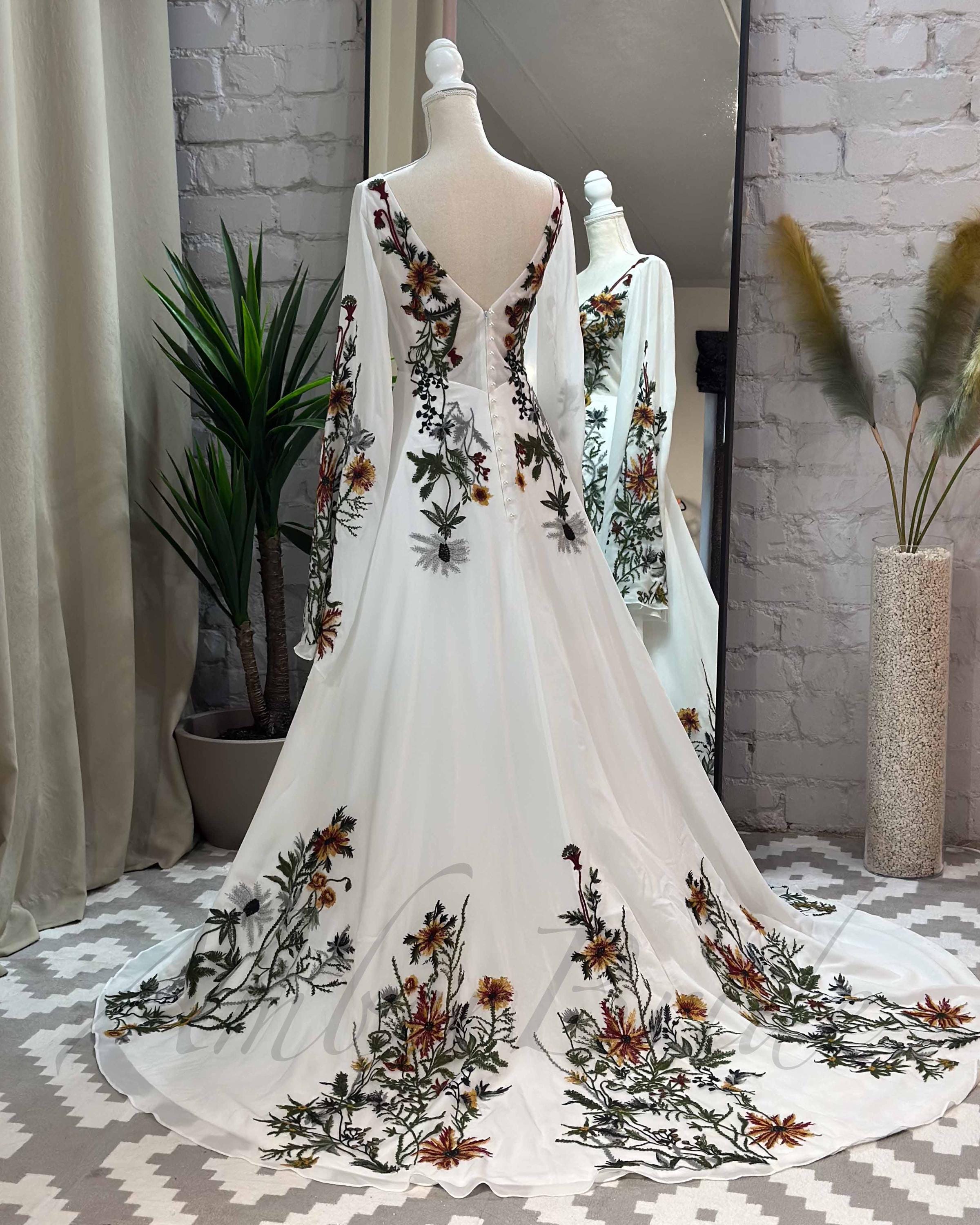 white dress with red embroidered flowers Scalloped Rio Dress w. Embroidery main image 0