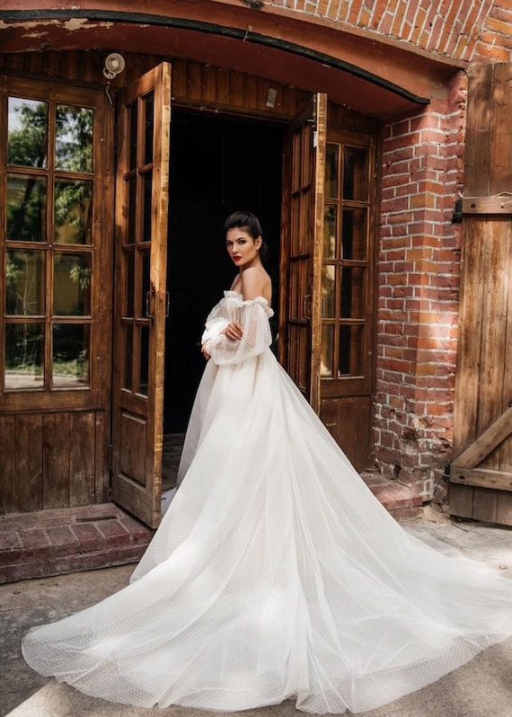 Molly Wedding Dress | Martin McCrea Bridal Couture | Wedding Gowns | Martin  McCrea Couture