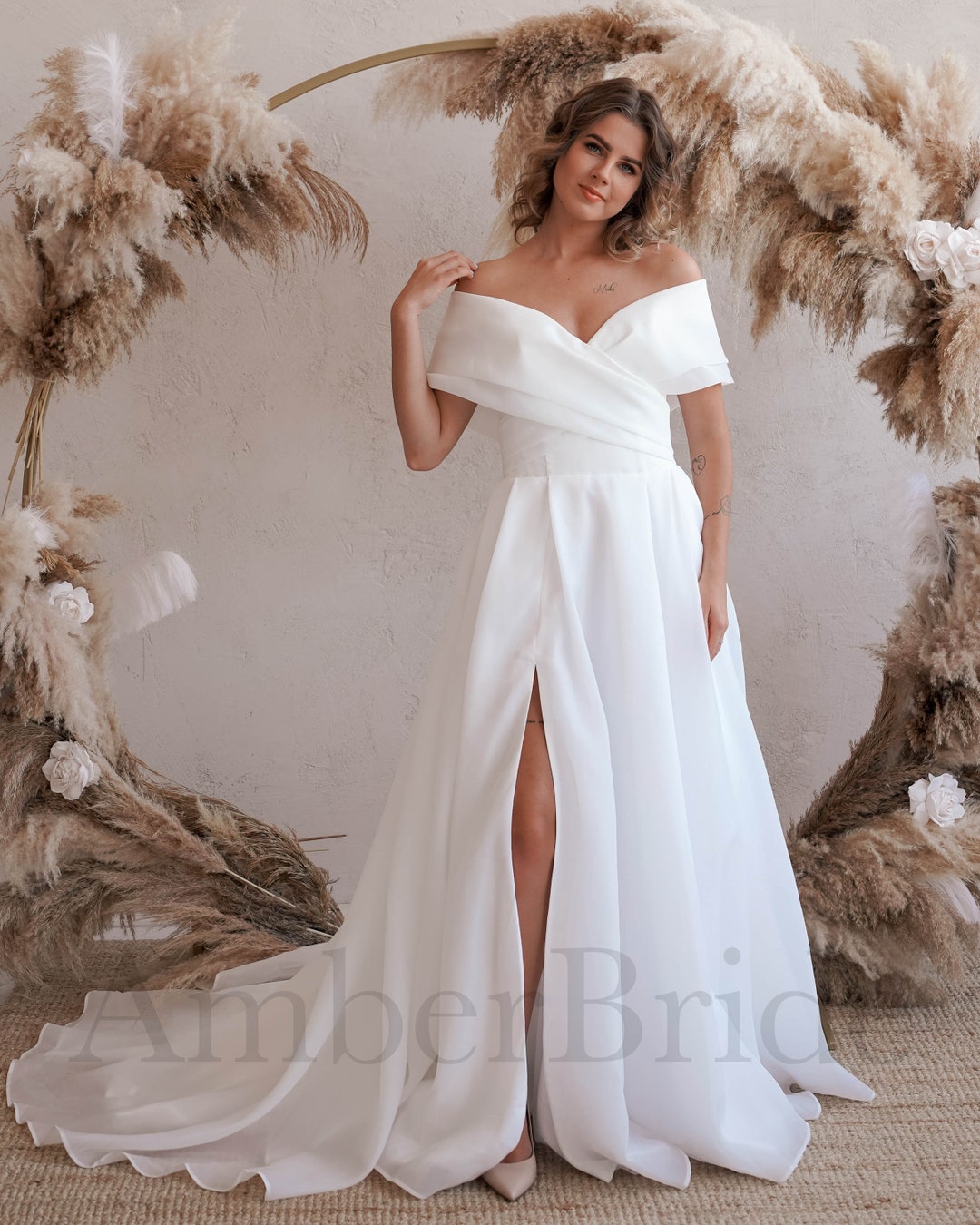 Abito da sposa con spalle scoperte, abito da sposa elegante, abito