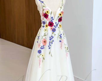 Short Floral Wedding Dress Tea Length Fairy Dress with Flowers Colorful Mini Dress Wedding Wildflower Reception Dress Hippie Short Dress