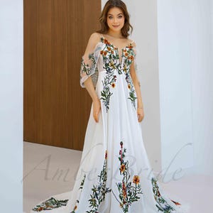 Embroidered Floral Wedding Dress Forest Colorful Bridal Dress Fairy Boho Dress Wedding Rustic A Line Wedding Gown with Flowers Green Dress