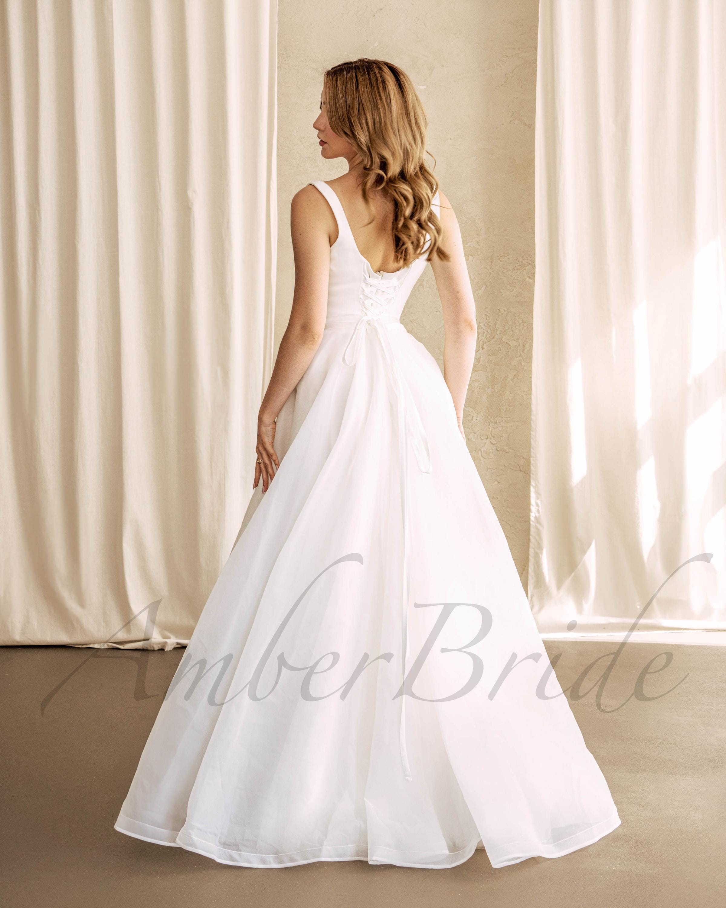 chinese dress ladies Luxurious Long Ivory A-Line Square Neck Lace Beading Wedding Dress with Long Sleeves