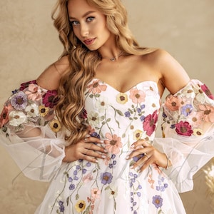 Floral Hippy Wedding Dress Colorful Rustic Dress Wedding with Flowers Fairy Unique Wedding Dress Wildflower Boho Wedding Dress Puffy Sleeve