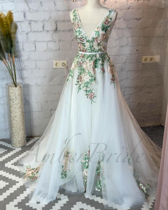 Colorful Floral Wedding Dress Rustic Forest Wedding Dress Romantic Wildflower Wedding Dress Boho Backless Wedding Dress With Flowers - Etsy Hong Kong Colorful Floral Wedding Dress Rustic Forest Wedding Dress Romantic Wildflower Wedding Dress Boho Backless Wedding Dress With Flowers - Etsy Hong Kong