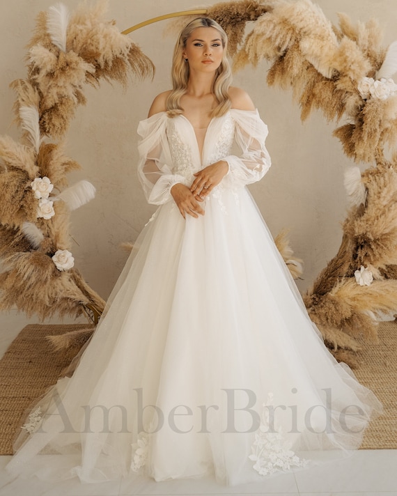 Long Sleeve White Fluffy Tulle Wedding Dress Long Sleeve White Fluffy Tulle Wedding Dress