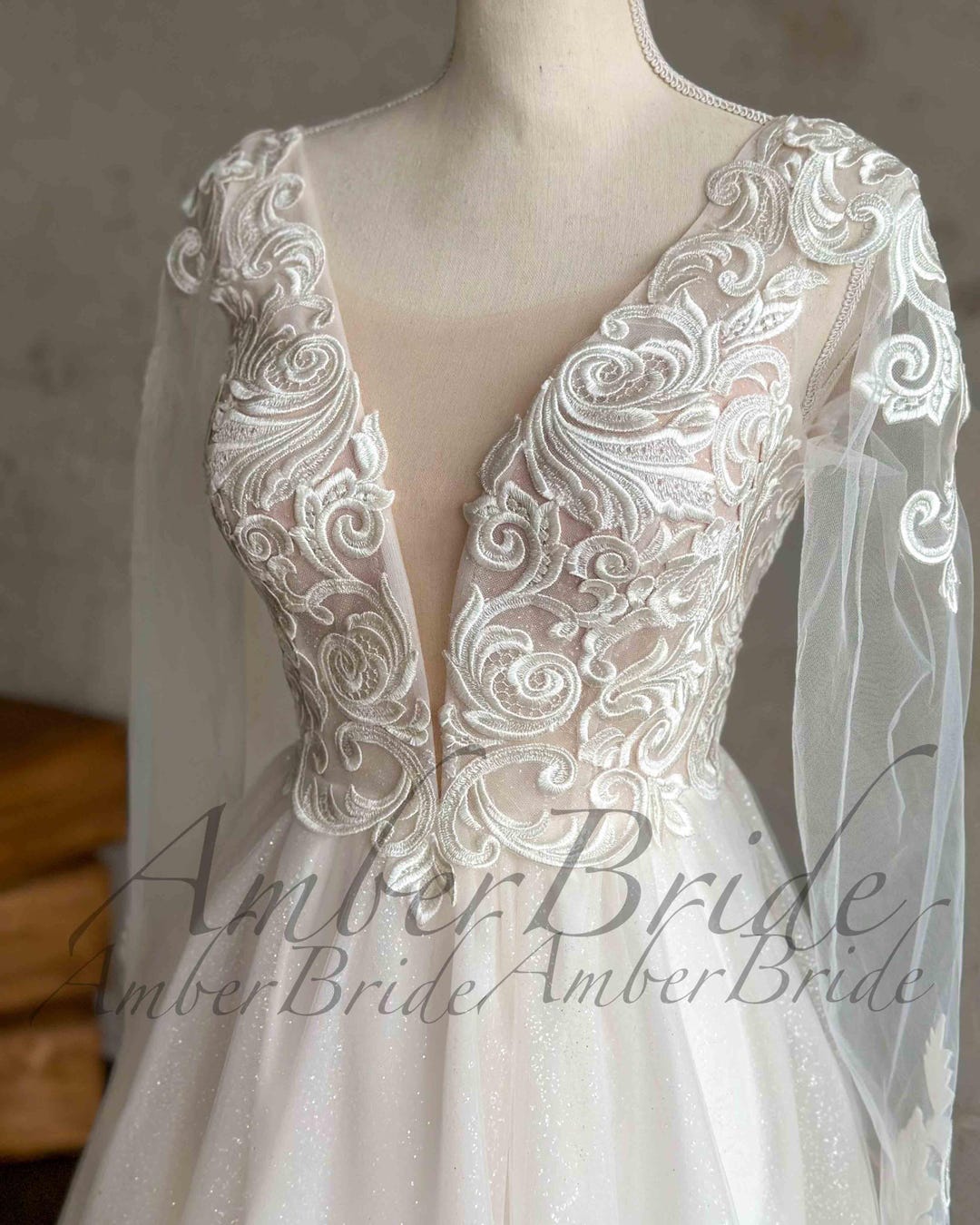 Boho Garden Black Long Sleeves V-Neck Chic A-line Wedding Dresses Chiffon
