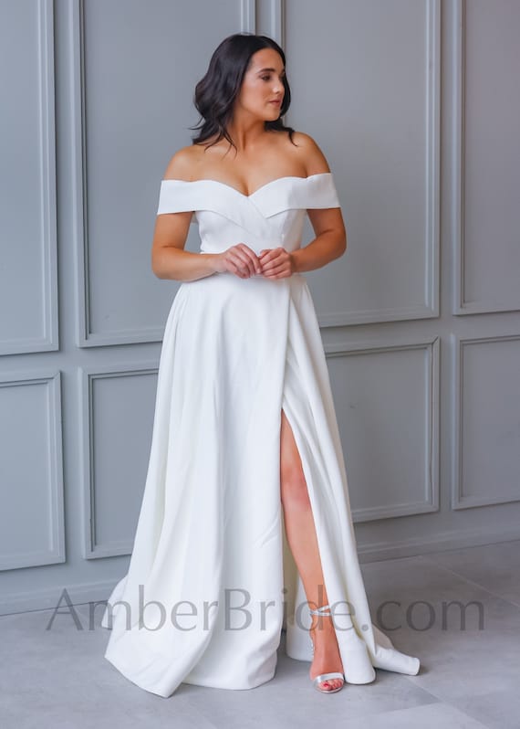 Modest / Simple Ivory Satin Bridal Wedding Dresses 2020 Ball Gown  Off-The-Shoulder Short Sleeve Backless Chapel Train