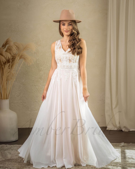 boho reception dress Boho Wedding Dress Rustic Wedding Dress Bohemian Wedding Dress Hippy Wedding Dress Floral Wedding Dress Boho Elopement Dress Reception Dress