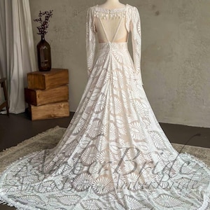 Boho Long Sleeve Wedding Dress Lace A Line Dress Wedding Bohemian Embroidered Bridal Dress Detachable Sleeve Spaghetti Strap Wedding Dress