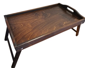 Plateau rustique brun, table basse en bois, plateau de table de petit déjeuner, support d'ordinateur portable, petit déjeuner au lit, plateau de jambes pliantes avec poignées, plateau de service