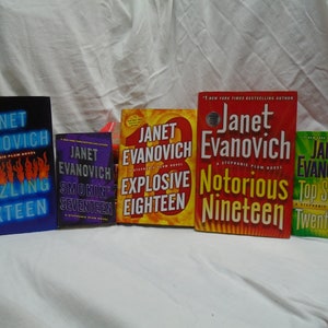 Janet Evanovich Books, Stephanie Plum, Hardcovers & Paperbacks, Your Choice, Some As Is, READ DESCRIPTIONS CAREFULLY image 5