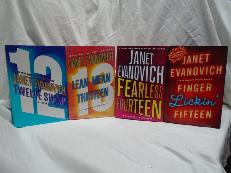 Janet Evanovich Books, Stephanie Plum, Hardcovers & Paperbacks, Your Choice, Some As Is, READ DESCRIPTIONS CAREFULLY image 4