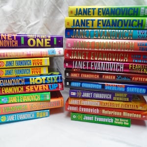Janet Evanovich Books, Stephanie Plum, Hardcovers & Paperbacks, Your Choice, Some As Is, READ DESCRIPTIONS CAREFULLY image 1