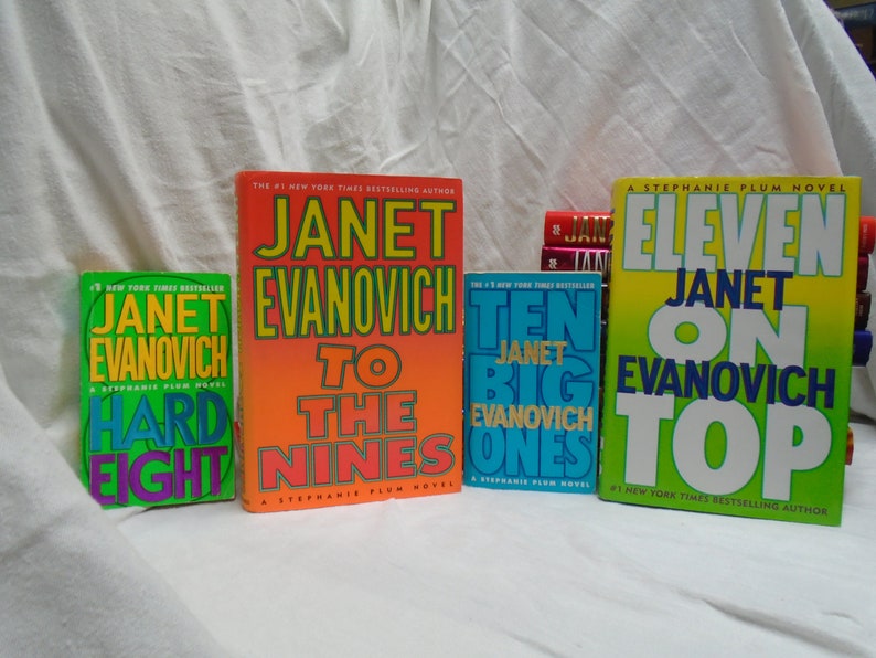 Janet Evanovich Books, Stephanie Plum, Hardcovers & Paperbacks, Your Choice, Some As Is, READ DESCRIPTIONS CAREFULLY image 3