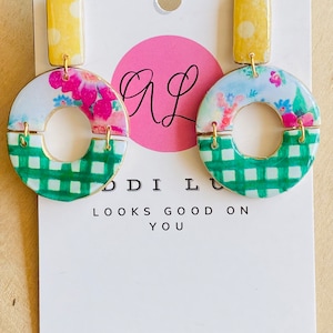 Statement oorbellen met bloemen, stippen en gingham