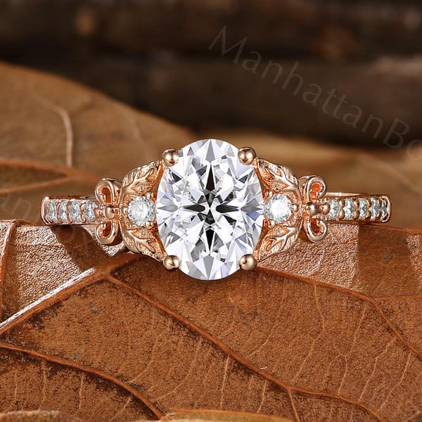 Handgemachter Blatt Moissanit Verlobungsring - Naturinspirierter Rosegold Vine Ehering - Einzigartiger Pave Brautversprechen Ring von ManhattanBox