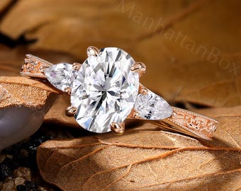 Diamond Engagement Ring - Classic Engraved Ring - Timeless Proposal Ring by ManhattanBox