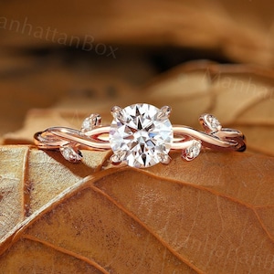 Anillo de compromiso con diseño de naturaleza - Anillo con forma de rama y hoja - Anillo de compromiso de moissanita de ManhattanBox