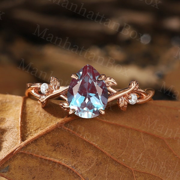 Bague de fiançailles alexandrite taille poire en or rose | Bague de mariée diamant art déco branche | Bague d'anniversaire sertie griffes feuille