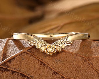 Floral Curved Wedding Band - Art Nouveau Gold Ring - Engraved Stackable Ring by ManhattanBox