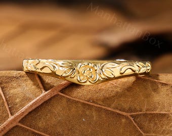Floral Carved Wedding Band - Leaf Engraved Gold Ring - Art Nouveau Ring by ManhattanBox