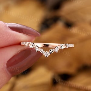 ヴィンテージダイヤモンドカーブ結婚指輪 - 自然からインスピレーションを得たローズゴールドリーフ結婚指輪 - ManhattanBoxの繊細なリングユニークなプロミスバンド