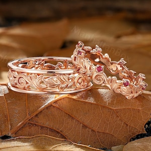 Geschnitzte Eheringe Set - Rubin Ringe für Sie und Ihn - Vintage Paarringe von ManhattanBox