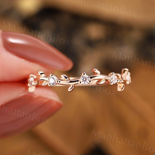 Leaf design Round Cut Natural Diamond Wedding Ring Dainty Rose Gold Moissanite Wedding Band Stacking Matching Ring Anniversary Bridal Band