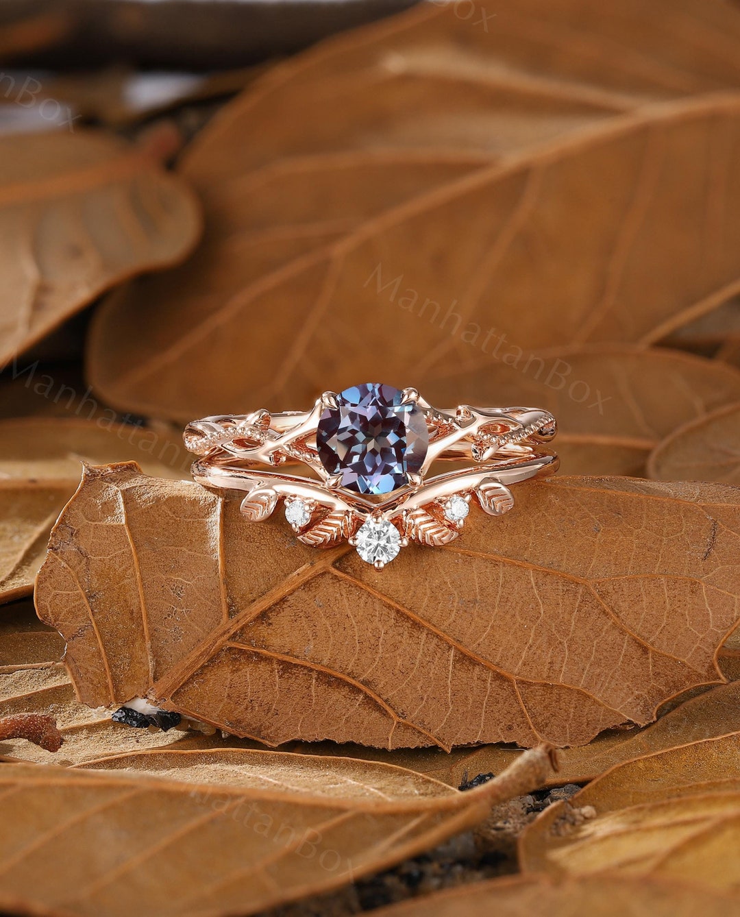 Anillo de compromiso con hojas de inspiración natural Anillo de