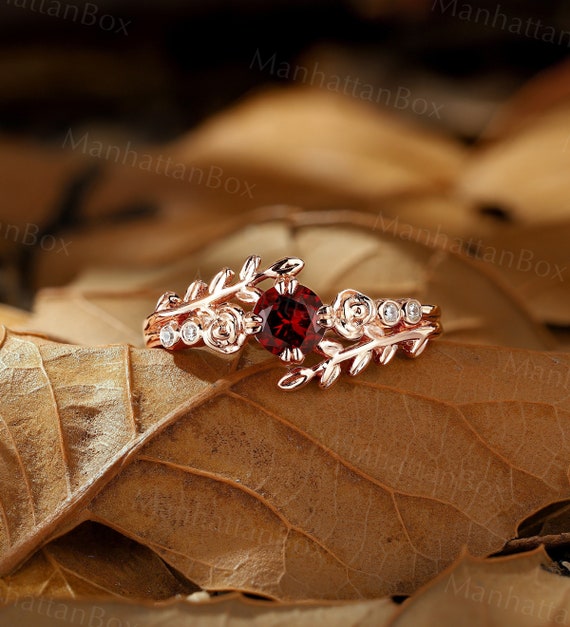Bague de fiancailles florale en rubis rond bague de fiancailles torsadee en forme de feuille de diamant vintage en or rose bague de mariage de promesse d anniversaire delicate Etsy Canada