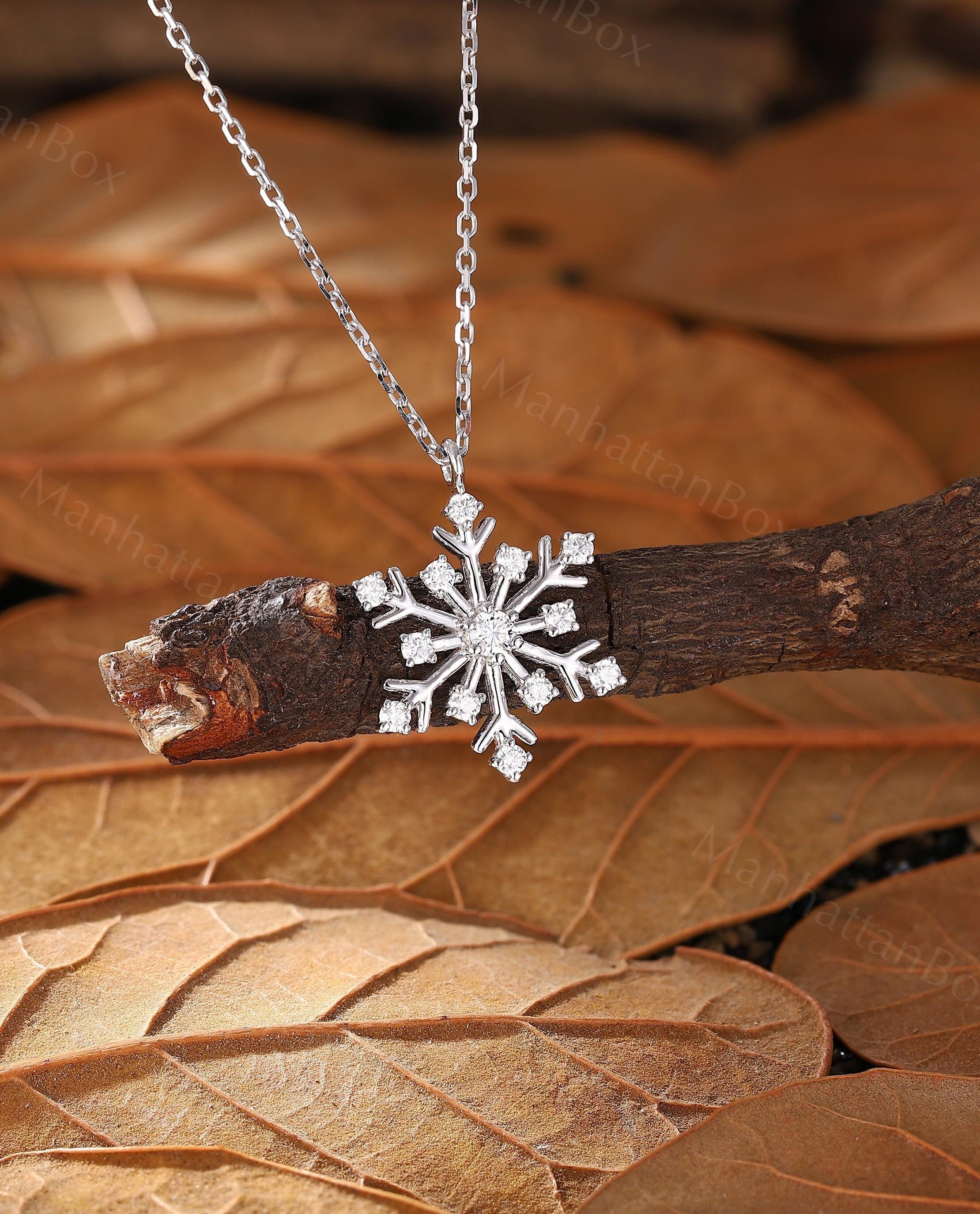 14k White Gold Snowflake Pendant 14k White Gold Snowflake Pendant