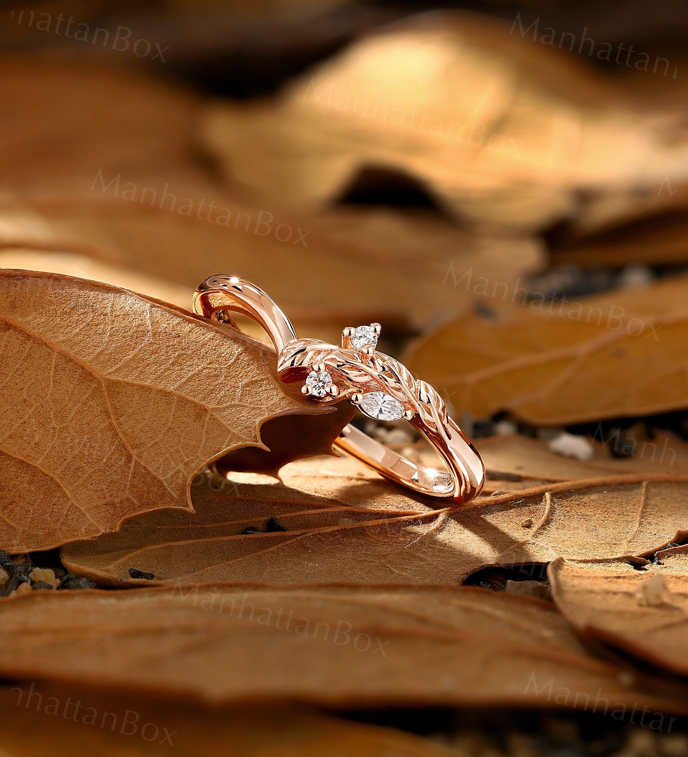 Diamond Curved Band - Stackable Wedding Ring - Nature Inspired
